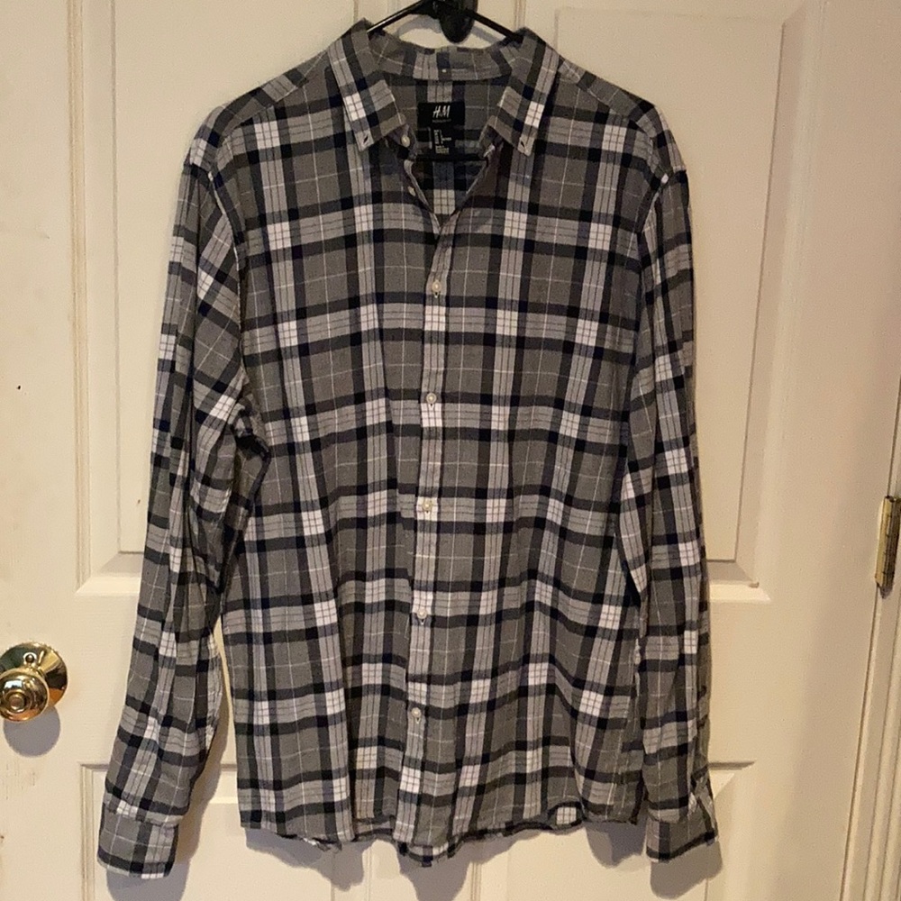 H&M men’s plaid button down
